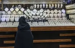 کاهش قیمت طلا در بازار داخلی ایران؛ ارز، تقاضا و معاملات محدود عوامل اصلی