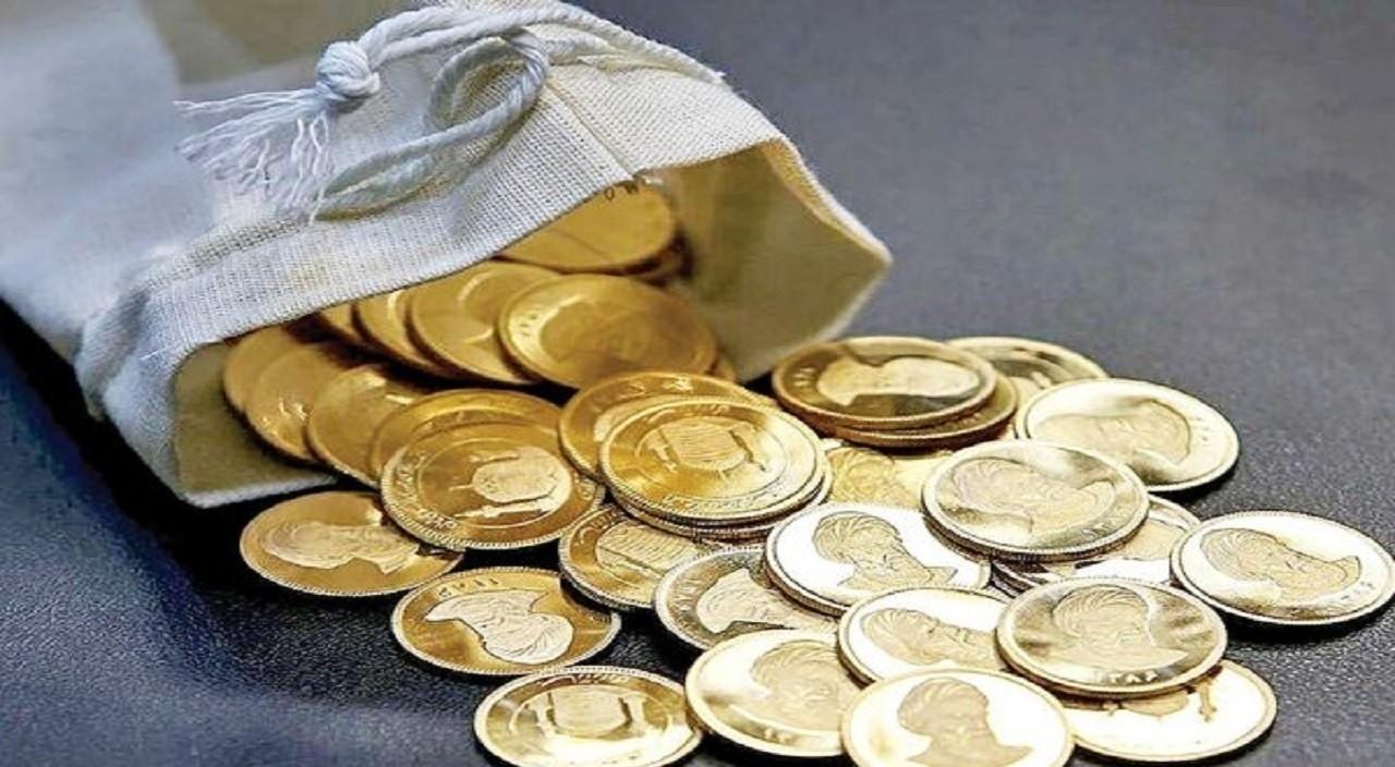 عرضه محدود سکه‌های ضرب ۱۴۰۴ در هشتاد و نهمین حراج رسمی