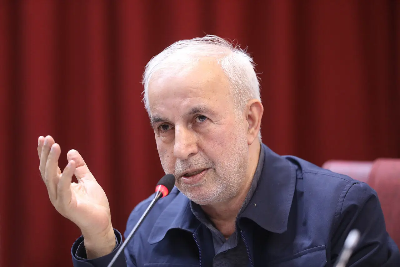 بانک‌ها در دوران پساجنگ بروکراسی را کاهش دهند و تسهیلات را به تولید هدایت کنند