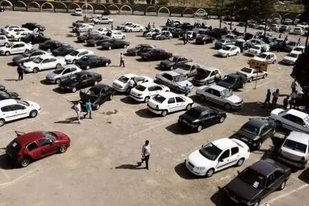 هشدار درباره رکود خودرو؛ چرا کاهش معاملات لزوماً قیمت‌ها را پایین نمی‌آورد؟