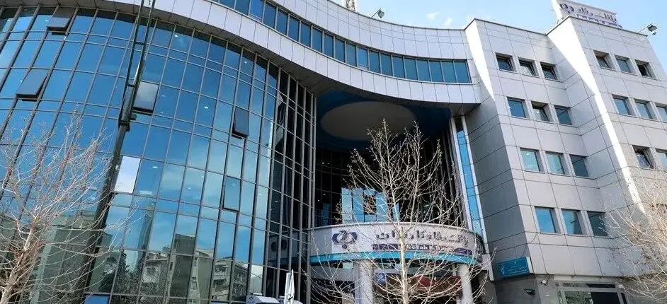 بانک رفاه ملک دولت نیست که واگذار شود
