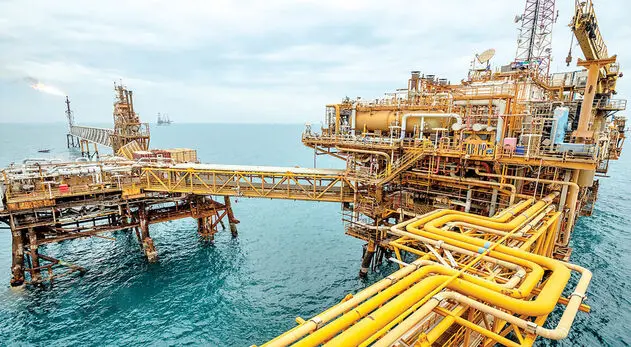 کارنامه نفتی دولت چهاردهم؛ تولید نفت و گاز رکورد زد، ظرفیت پتروشیمی از ۱۰۰ میلیون تن گذشت