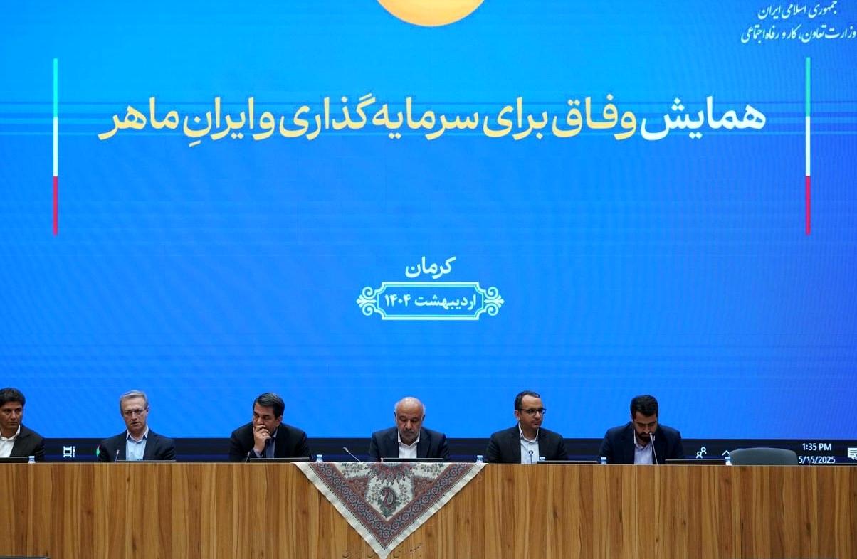 حمایت وزارت کار از صنایعدستی و تسهیل در صادرات کالاهای خرد