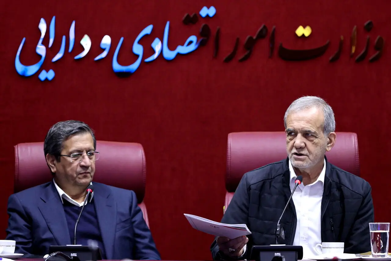 مهمترین وزارتخانه کشور تحت تاثیر مسایل سیاسی نباید بلاتکلیف بماند