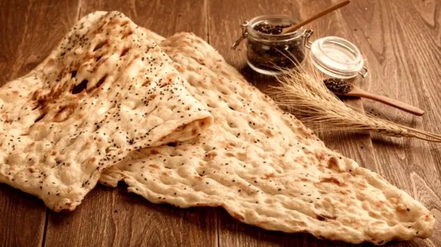 نان خالی هم دیگر «لوکس» شد / گرانی نان، تیر خلاص بر سفره کارگران
