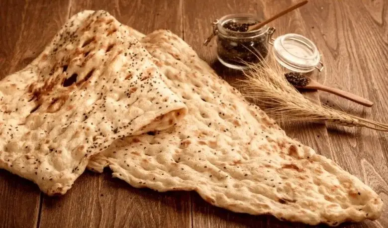 نان خالی هم دیگر «لوکس» شد / گرانی نان، تیر خلاص بر سفره کارگران