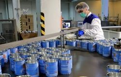 بحران کمبود مواد اولیه، تولید شیرخشک را فلج کرد/ هشدار درباره موج بیکاری کارگران