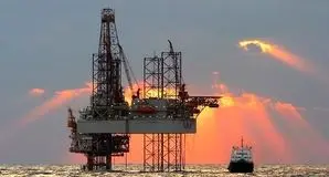 عقب‌نشینی شبکه بانکی از آزادگان/میدان استراتژیک در آستانه عقب‌ماندگی نفتی