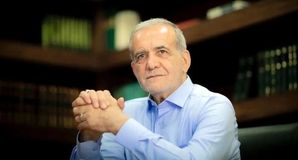 پیام پزشکیان برای روز خبرنگار /دفاع از ایران، گاهی در یک تیتر است؛ نه در میدان جنگ