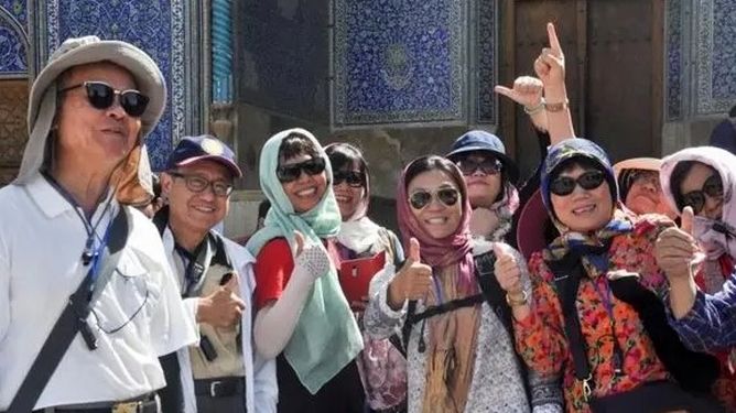رشد ۱۰ درصدی ورود گردشگران خارجی به ایران در نیمه اول ۲۰۲۵/ افت 42 درصدی ورود گردشگران به کشور در ماه جنگ