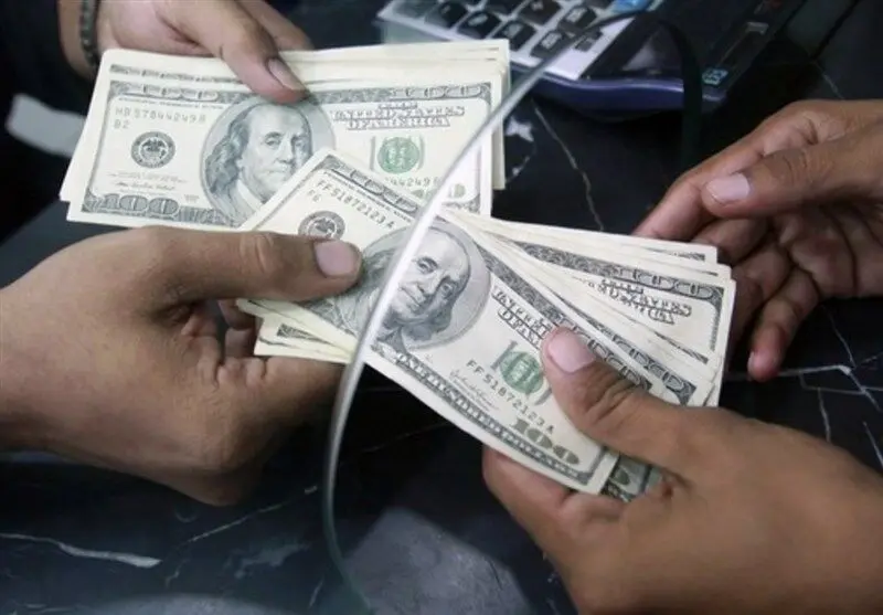 نرخ دلار در بازار توافقی، «توافقی» نیست/نرخ بازار توافقی را بانک مرکزی تعیین می‌کند.