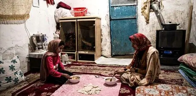 یک‌سوم ایرانی‌ها در مرز فقر/بحران از سیاست‌های داخلی است نه تحریم‌ها+فیلم