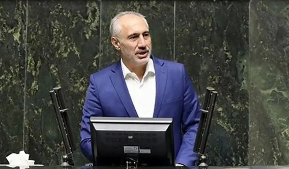 ۶ میلیارد دلار واردات بنزین/اعتبارات دفاع، معیشت و دارو تحت فشار