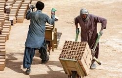 «جریمه ۵ برابری دستمزد» در انتظار کارفرمایانی که از اتباع غیر مجاز استفاده کنند