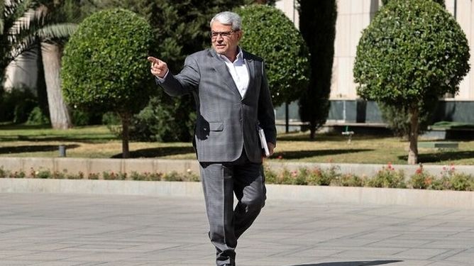 هیچ تصمیمی درباره بنزین اتخاذ نشده/بررسیها ادامه دارد