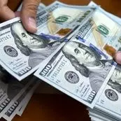 تک‌نرخی شدن ارز در بن‌بست/ رهاسازی بازار آزاد نسخه تشدید بی‌ثباتی اقتصادی