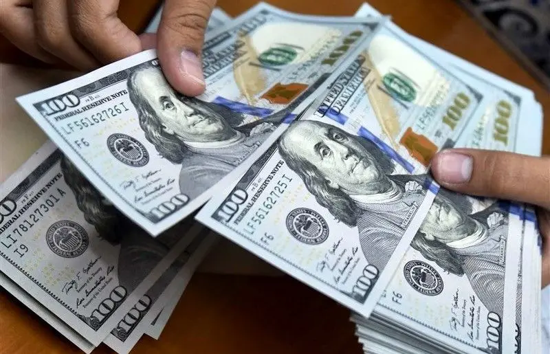 تک‌نرخی شدن ارز در بن‌بست/ رهاسازی بازار آزاد نسخه تشدید بی‌ثباتی اقتصادی