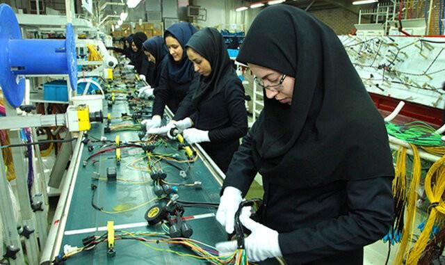 ۵۷ درصد زنان شاغل ایران غیررسمی‌اند + فیلم
