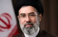 "سیدمجتبی خامنه‌ای" 
سومین رهبر انقلاب اسلامی ایران شد