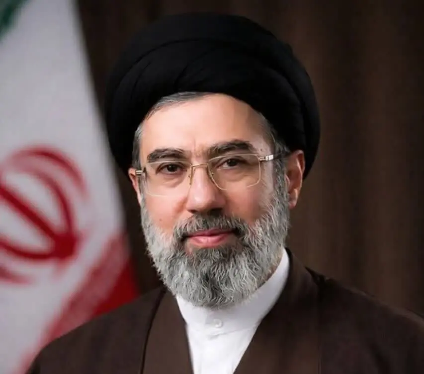 "سیدمجتبی خامنه‌ای" 
سومین رهبر انقلاب اسلامی ایران شد