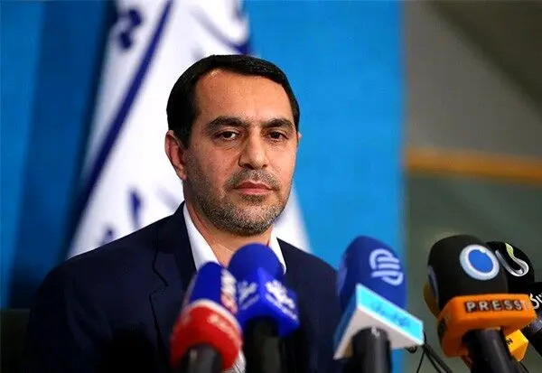 دولت نرخ ارز را واقعی کند تا تمرکز روی کالاهای اساسی و افزایش یارانه ممکن شود
