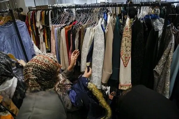 ممنوعیت واردات پوشاک به سود تولید داخل نبود؛ قاچاق همچنان ادامه دارد