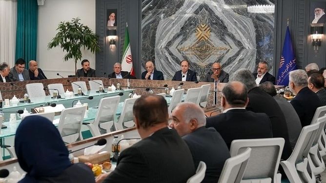 ایران می‌تواند هاب غذایی منطقه شود/کارآفرینان خواستار رفع موانع تولید و واردات مستقیم مواد اولیه
