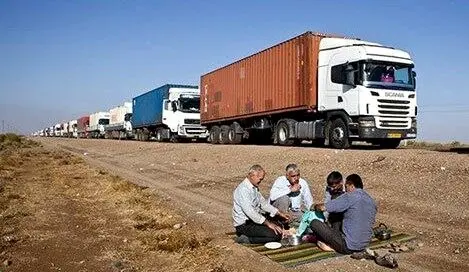 اختلال در بارنامه، جریمه‌های میلیونی و بیمه‌های معلق؛ روایت رانندگان یک تعاونی + فیلم