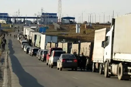 توقف کامیون‌ها و فساد کالا/چالش جدی تجارت ۵۵۰ میلیون دلاری ایران و ازبکستان