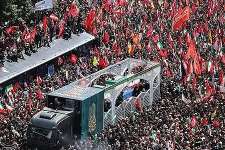 پایان مراسم وداع و تشییع رهبر شهید در تهران 