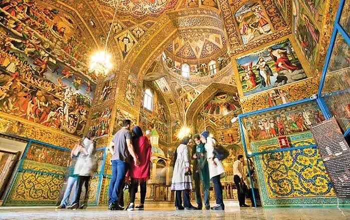 خسارت ۲۰ هزار میلیارد تومانی به صنعت گردشگری؛ بازسازی بناهای تاریخی ۱۰ هزار میلیارد تومان آب می‌خورد