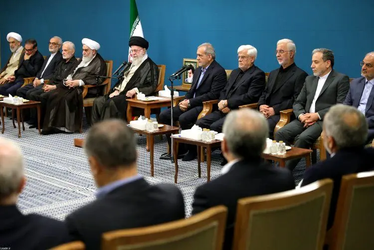 نقشه‌راه رهبر انقلاب برای خروج اقتصاد ایران از تعلیق