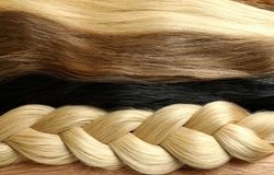 بازار داغ خرید و فروش مو/ ۱۰۰ میلیون تومان برای یک دسته مو!