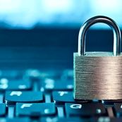 ابهام ادامه‌دار درباره رفع فیلترینگ؛ وعده‌ها هنوز عملی نشده است