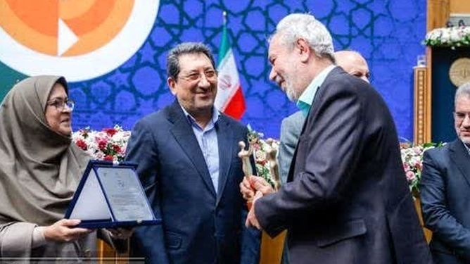 شرکت فنرسازی خاور از سوی سازمان ملی استاندارد به عنوان «واحد تولیدی نمونه ملی» برگزیده شد