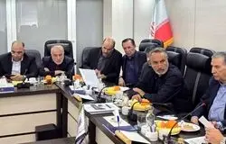 هدایت نقدینگی به سمت تولید، تورم‌زا نیست/ درآمد ارزی پایدار کشور باید به ۳۰ میلیارد دلار برسد