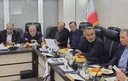 هدایت نقدینگی به سمت تولید، تورم‌زا نیست/ درآمد ارزی پایدار کشور باید به ۳۰ میلیارد دلار برسد