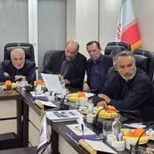 هدایت نقدینگی به سمت تولید، تورم‌زا نیست/ درآمد ارزی پایدار کشور باید به ۳۰ میلیارد دلار برسد