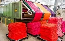 دلار ۱۵۰ هزار تومانی معیار قیمت‌گذاری نساجی/انتظار ۲۰۰ روزه تولید کننده در صف ارز!