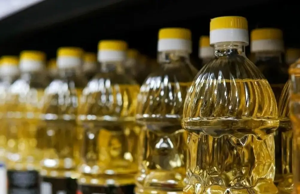 روغن توزیع‌شده پاسخگوی نیاز بازار نیست/ضرورت توزیع روغن با قیمت کمتر از مصرف‌کننده به بنکداری‌ها