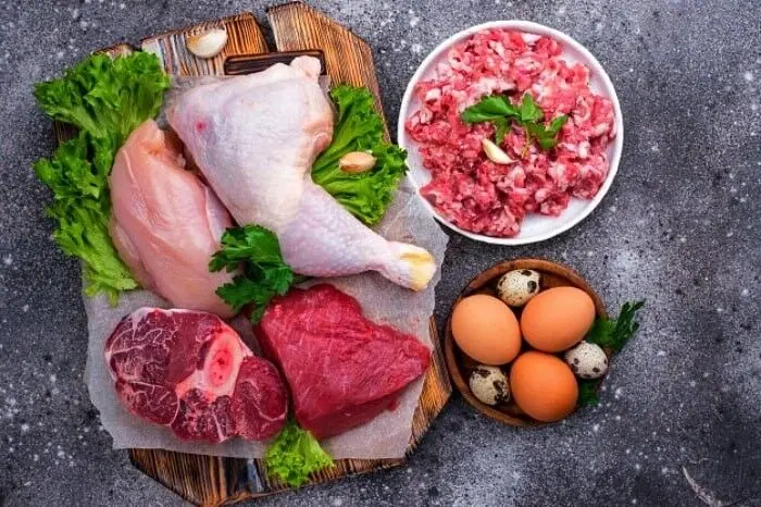 تعادل در بازار مرغ و تخم‌مرغ/گوشت قرمز همچنان گرفتار افزایش‌های غیرمنطقی