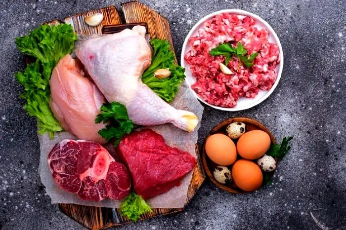 تعادل در بازار مرغ و تخم‌مرغ/گوشت قرمز همچنان گرفتار افزایش‌های غیرمنطقی