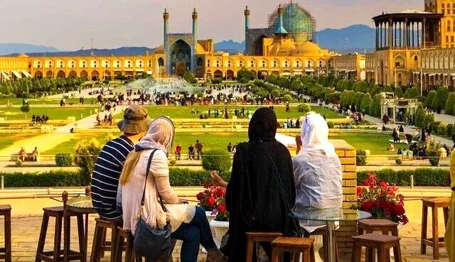 گردشگری ایران همچنان کم‌رونق/گنجی زیر خاک اقتصاد و فرهنگ + ویدیو