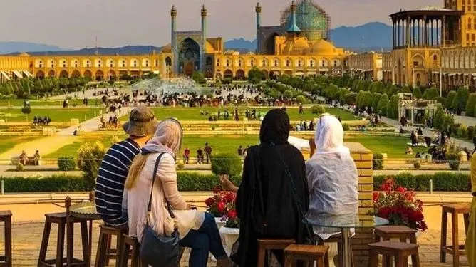 گردشگری ایران همچنان کم‌رونق/گنجی زیر خاک اقتصاد و فرهنگ + ویدیو