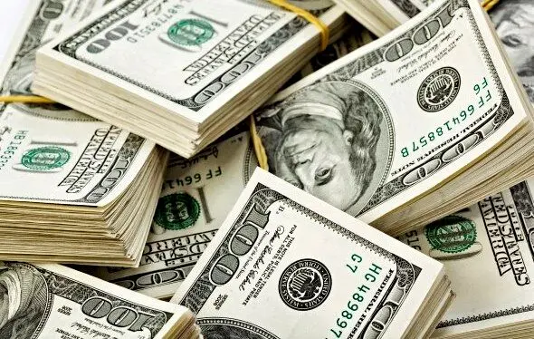 خروج بانک مرکزی از بازار اسکناس دلار 