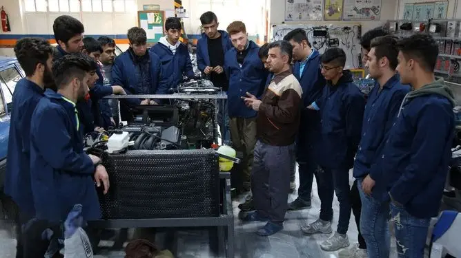 رئیس دانشکده ملی مهارت: آموزش مهارتی ایران توان رقابت با چین و هند را دارد