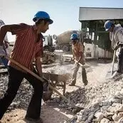 فاصله ۲۰ تا ۶۰ میلیون تومانی؛ چرا مزایای کارگری معیشت را جبران نمی‌کند؟