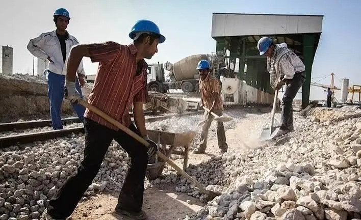 فاصله ۲۰ تا ۶۰ میلیون تومانی؛ چرا مزایای کارگری معیشت را جبران نمی‌کند؟