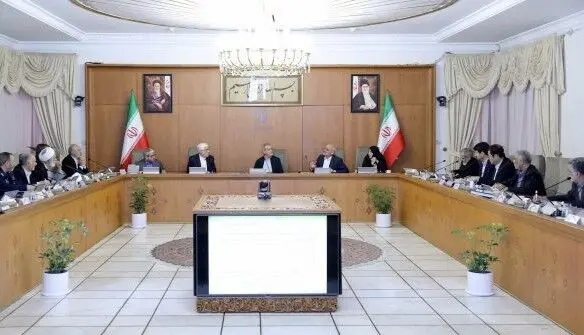 تصویب لایحه دو فوریتی واگذاری اختیار تعیین ساعت رسمی کشور به دولت 