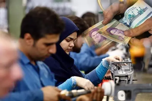 فردا جلسه شورای عالی کار برگزار می‌شود؛ آیا دستمزد کارگران ترمیم می‌شود؟